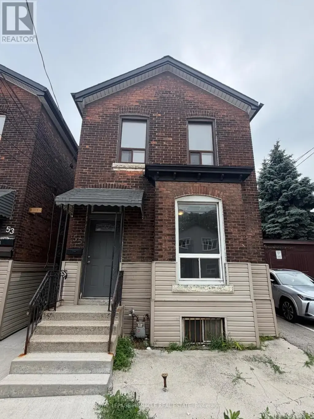 Upper - 55 Cannon Street W, Hamilton (Strathcona)